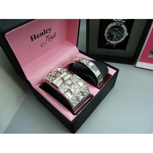 864 - Five wristwatches, boxed