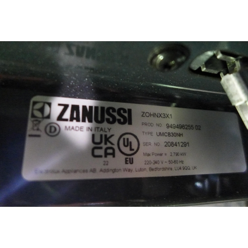 3024 - Zanussi Single Multifunction Oven (H589xW594xD568), model no:- ZOHNX3X1, RRP £265.83 inc. VAT * This... 