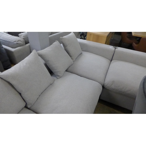 1534 - Thomasville Lowell six piece sectional sofa (4125-39)  * This lot is subject to vat - some missing c... 