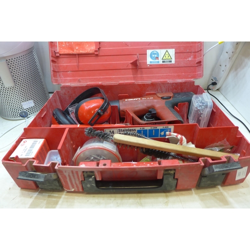 2003 - Hilti DX A40 power nail gun - W