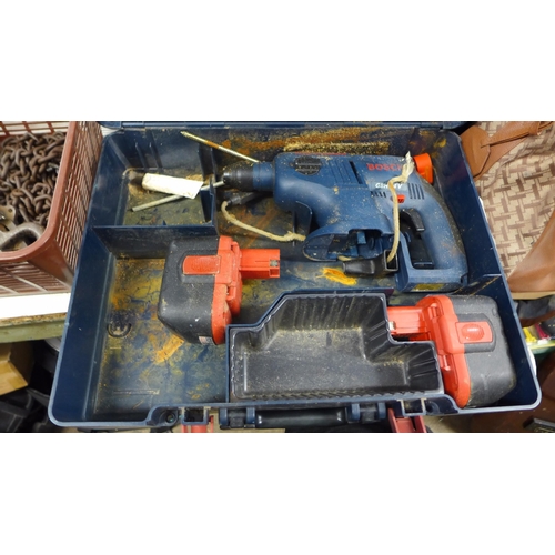 2018 - Powertool job lot: DeWalt 240V breaker drill in case, Bosch hammer drill in case, Tesco breaker dril... 