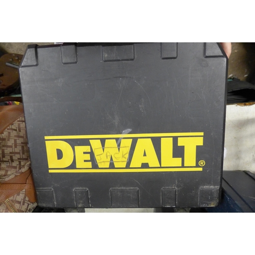 2018 - Powertool job lot: DeWalt 240V breaker drill in case, Bosch hammer drill in case, Tesco breaker dril... 