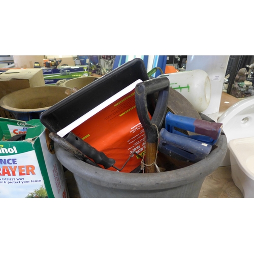 2077 - Bucket of tools including saws, sprayers, stake, mallets, etc.