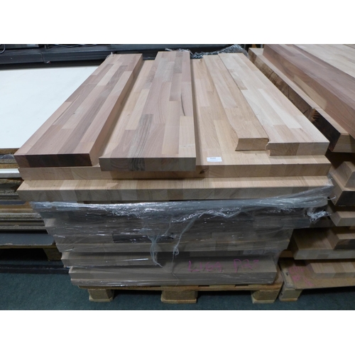 3044 - Pallet of Solid Oak Offcuts * This lot is subject to VAT