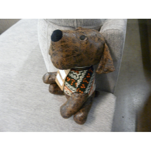 1304 - A Boxer dog in a Fairisle jumper doorstop, H 27cms (505941344335007)   #