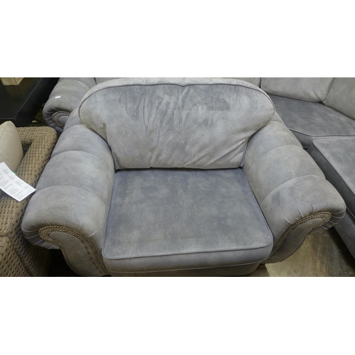 1557 - A Dynasty curved corner sofa and love seat