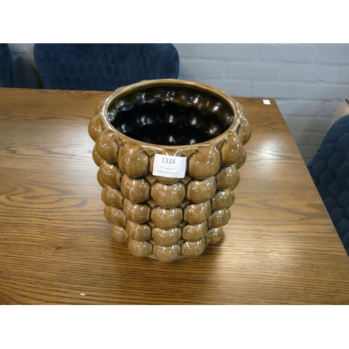 1407 - A large caramel bubble vase, H 20cms (2234715)   #