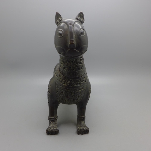 626 - A Chinese bronze figure of a lion, 18.5cm