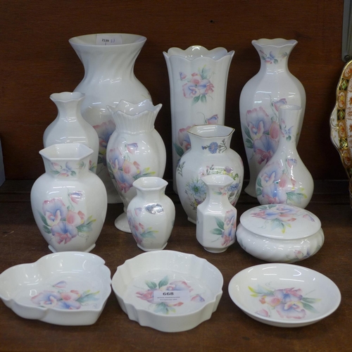 668 - A collection of Anysley Little Sweetheart porcelain (13 and a Wild Tudor vase