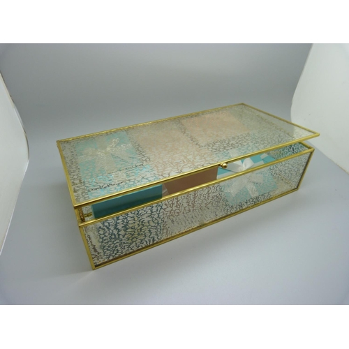 780 - A collection of silver jewellery, boxed, in a jewellery box