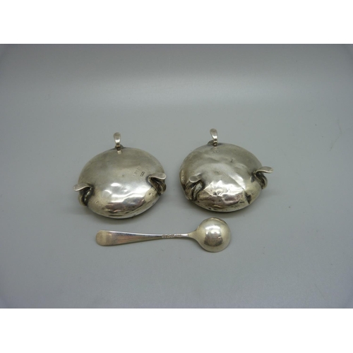 790 - A pair of silver salts and a silver mustard spoon, 37g, salts a/f