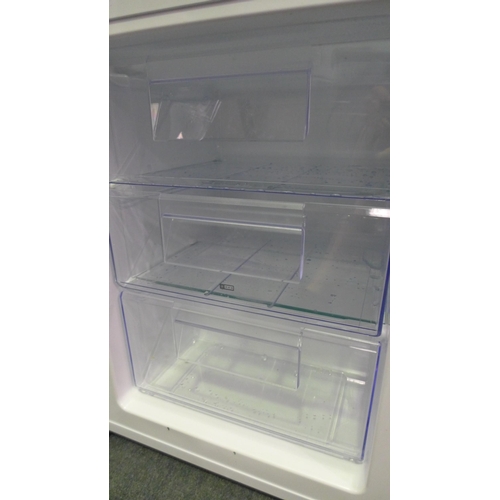 3029 - Zanussi 70/30 Fridge Freezer (H1772xW548xD549), model no:- ZNLN18FS1, RRP £440.83 inc. VAT * This lo... 