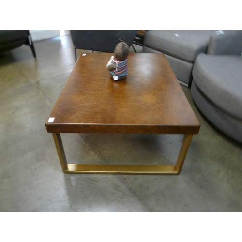 1334 - A walnut effect coffee table