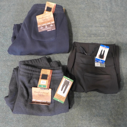 3003 - 3 Pairs of men's jogging bottoms - mixed sizes and styles * This lot is subject to VAT