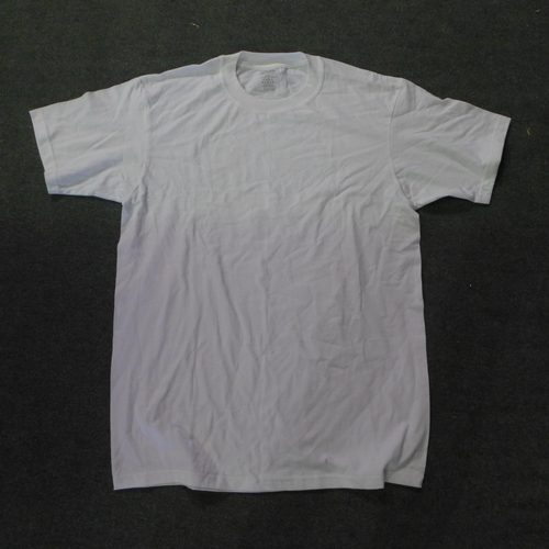 3021 - Bag of Men's White t-shirts - various sizes - approx. 10 per bag * This lot is subject to VAT