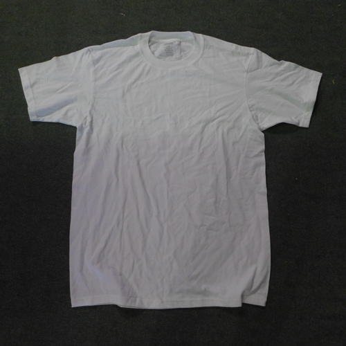 3022 - Bag of Men's White t-shirts - various sizes - approx. 10 per bag * This lot is subject to VAT