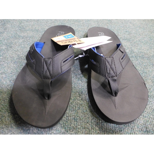 3179 - Pair of men's Flojos black flip-lops - UK 8 * This lot is subject to VAT