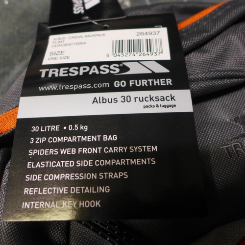 3194 - Trespass Albus 30 backpack