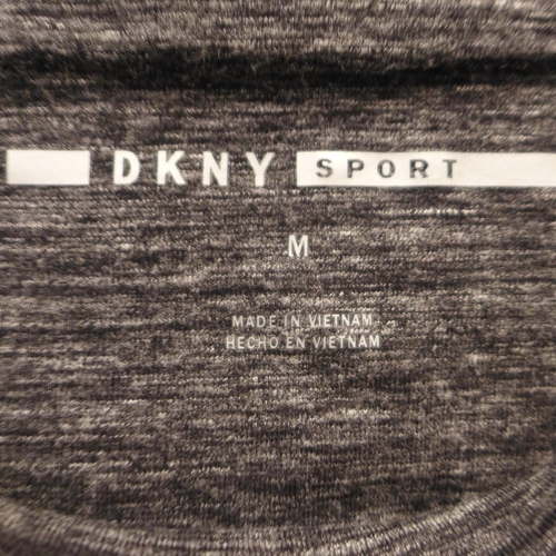 3276 - 2 Pairs of ladies DKNY leggings (1 x M and 1 XXL) - mixed colours * This lot is subject to VAT