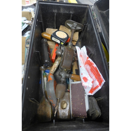 2012 - Plastic tool box with box of tools and spirit levels