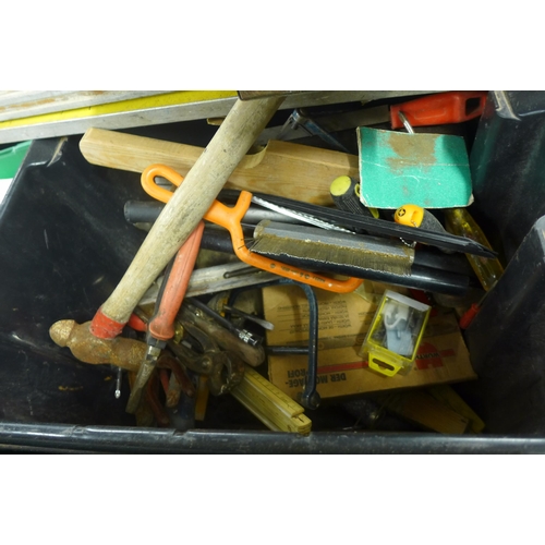 2013 - Plastic tool box with box of tools, 3 spirit levels and drain rods