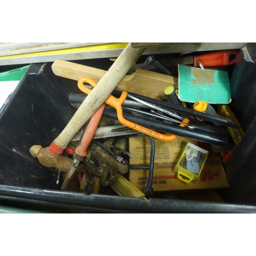 2013 - Plastic tool box with box of tools, 3 spirit levels and drain rods