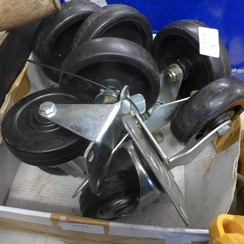 2022 - 2 Sets of 4 unused rubber tyred castors