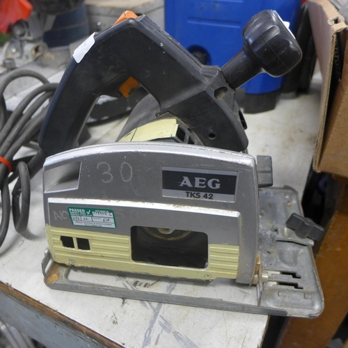 2043 - AEG TK542 circular saw and Hilka tyre pump/lamp