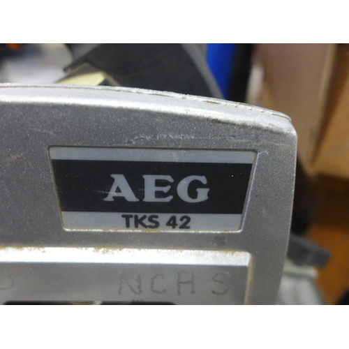 2043 - AEG TK542 circular saw and Hilka tyre pump/lamp