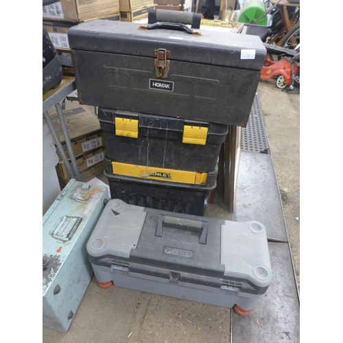 2060 - Stanley Fatmax tool trolley, Stanley toolbox and two metal tool tins with high quality drill chuck, ... 