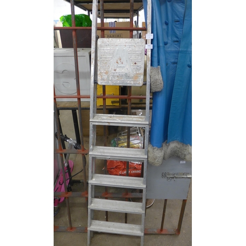 2061 - Set of 5-step aluminium stepladders