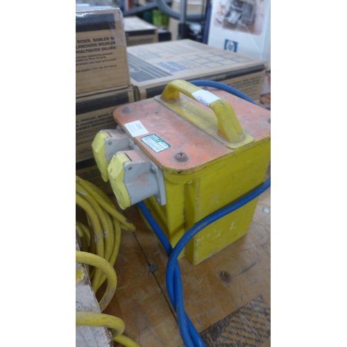 2090 - 1 X 110v Twin port transformer