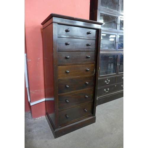 20 - An Edward VII mahogany Wellington chest