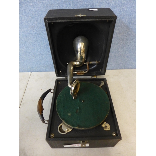 390 - A small Decca gramophone in case