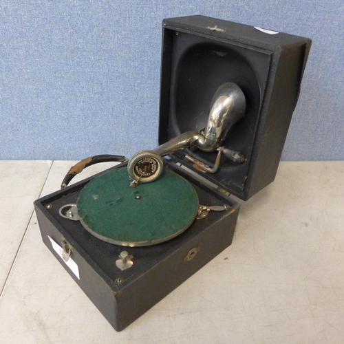 390 - A small Decca gramophone in case