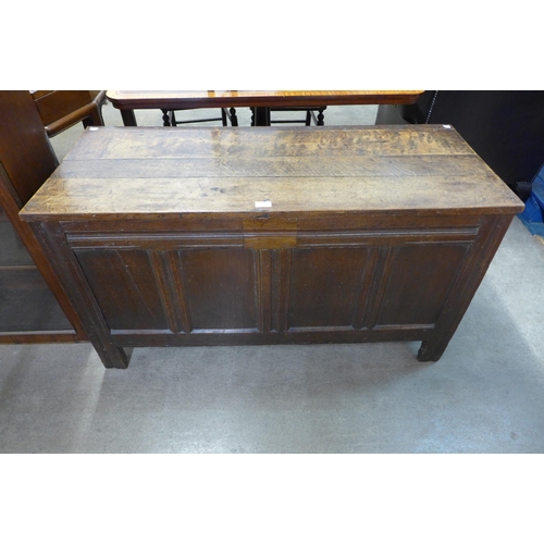 212 - A George III oak coffer