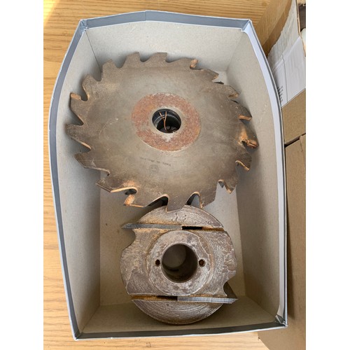 2006 - Quantity of heavy duty spindle cutting blades and saw blades