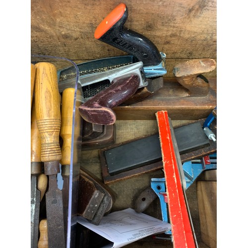 2009 - Carpenter's tool chest with quantity of joinery tools including I Sorby chisel set