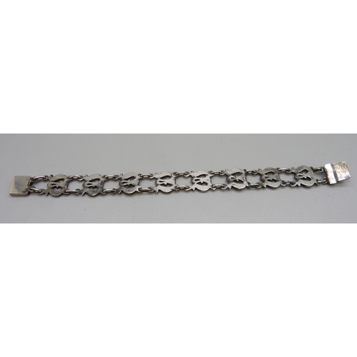 1013 - A 925 silver bracelet