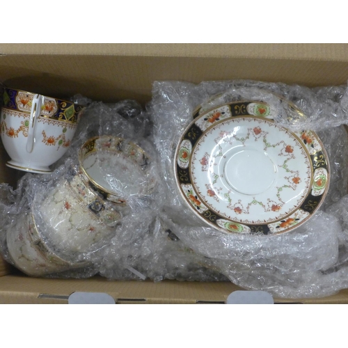 1064 - Royal Salisbury tea ware **PLEASE NOTE THIS LOT IS NOT ELIGIBLE FOR POSTING AND PACKING**