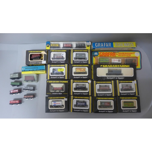 679 - A collection of over thirty Graham Farish N gauge wagons, most boxed