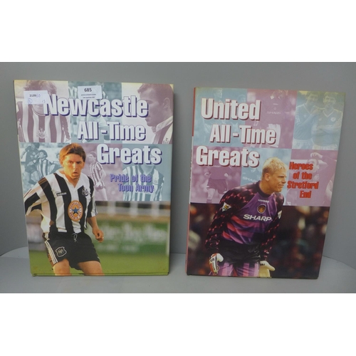 685 - Football:- Newcastle and Manchester United All-Time Greats, containing signatures from former player... 