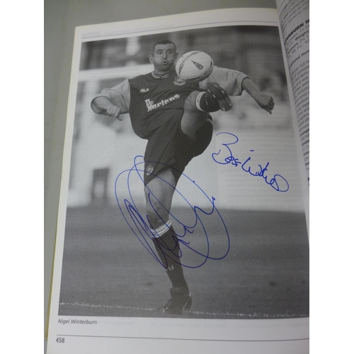 692 - Football:- five PFA Footballer's Who's Who books (2002-2007) containing many signatures from former ... 