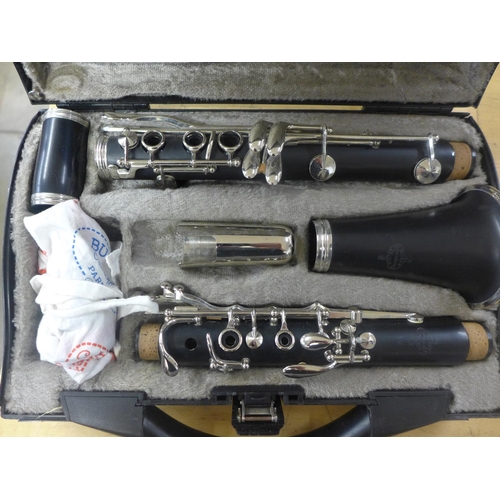 807 - A Buffet Crampon Paris B12 clarinet, cased