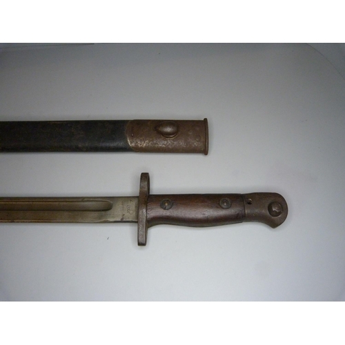 816 - A 1907 pattern bayonet and scabbard, marked Sanderson, British WWI