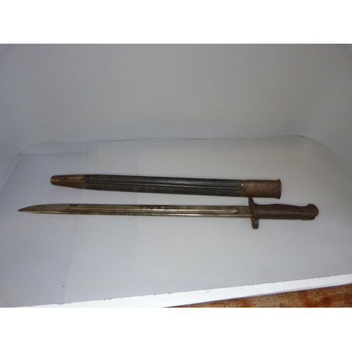 816 - A 1907 pattern bayonet and scabbard, marked Sanderson, British WWI