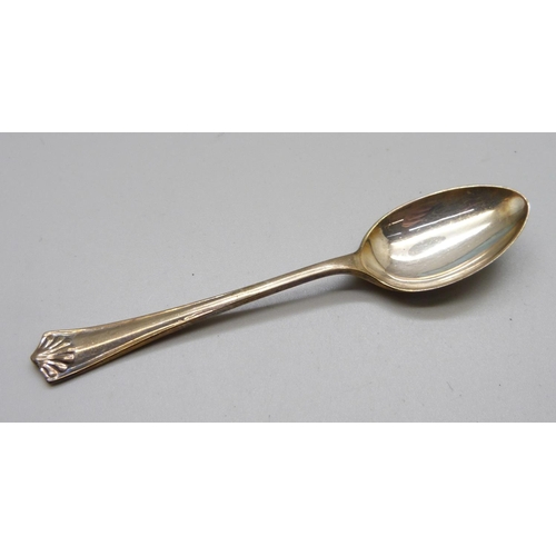 846A - A cased set of six silver teaspoons, 85g