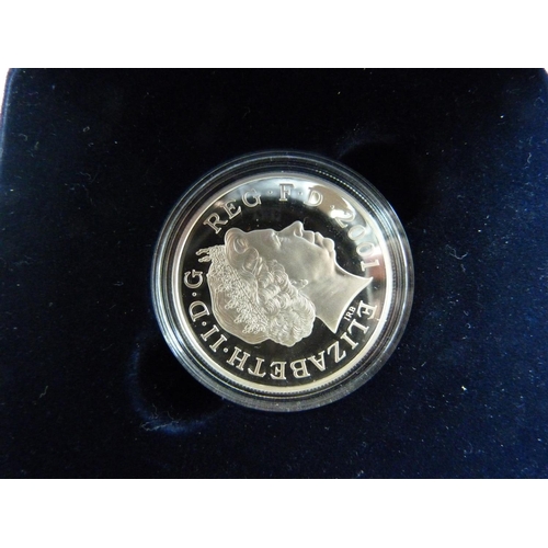 863 - A Royal Mint 2001 silver proof £5 coin, Victorian Anniversary Crown, boxed with certificate, 28.28g,... 