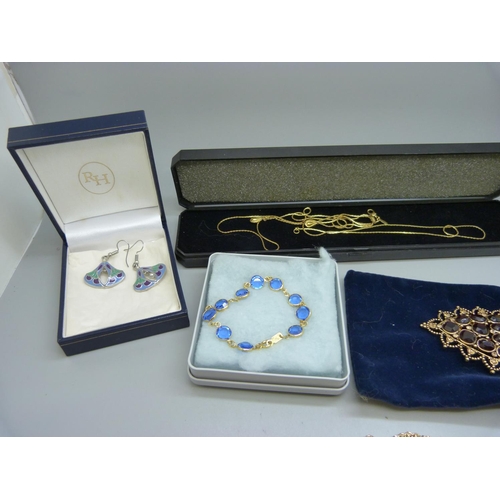 877 - Designer jewellery including Swarovski, Monet, etc.