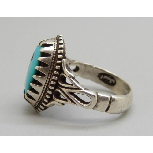 906 - A native American style silver and turquoise ring, T